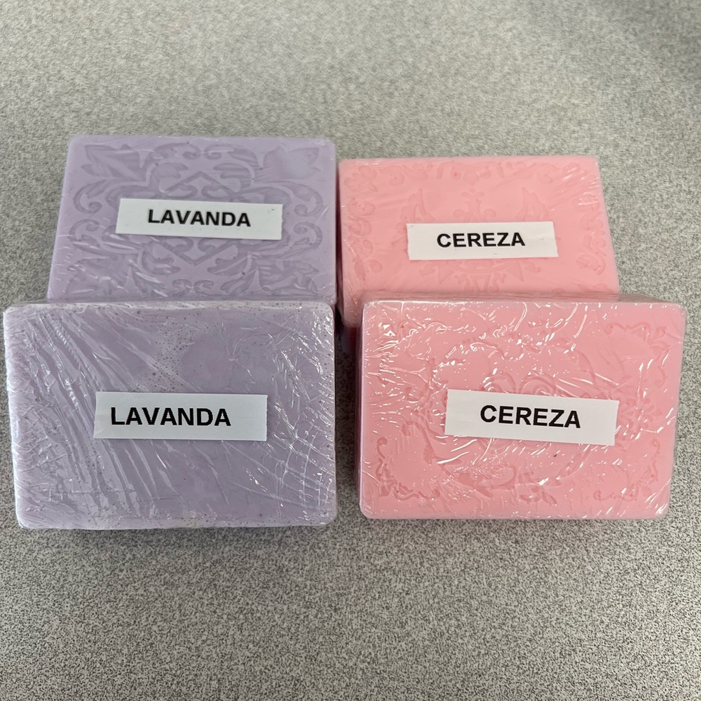 Lavanda & Cereza Scented Soap Set - Purple and Pink
